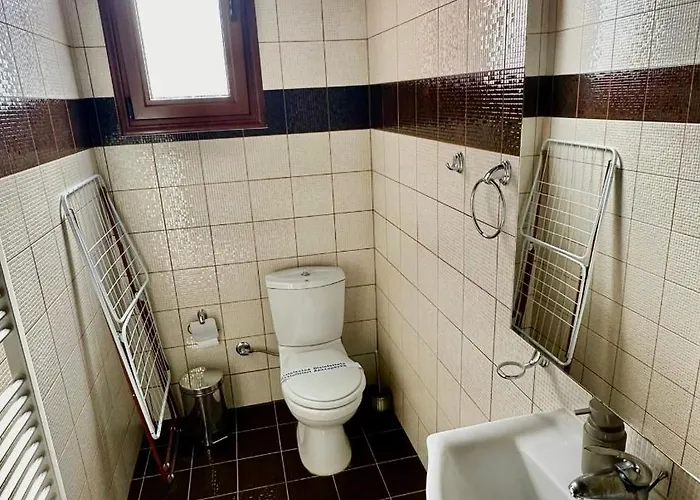 Xenonas Arxontariki Mikro Dereio